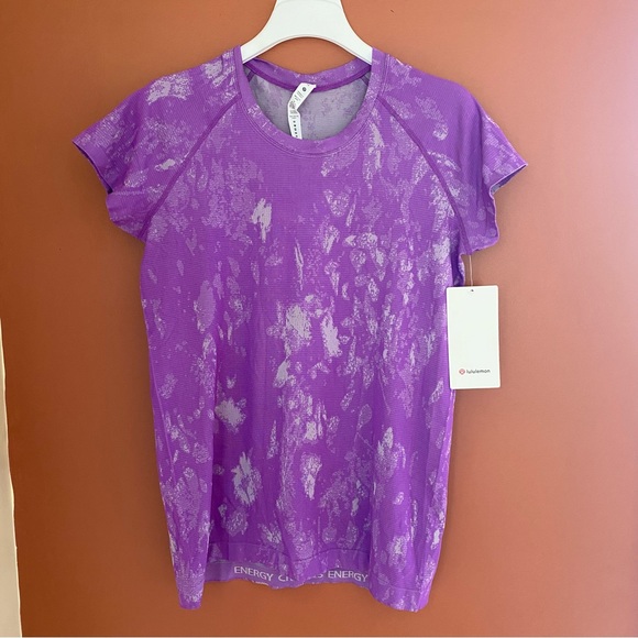 Lululemon Swiftly Tech Short Sleeve Shirt - Picture 2 of 5